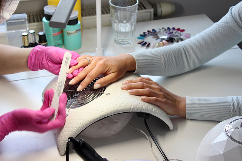 Manicure / Pedicure